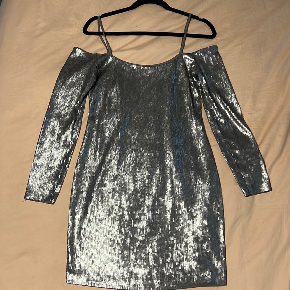 Open shoulder bronze express sequin dress!